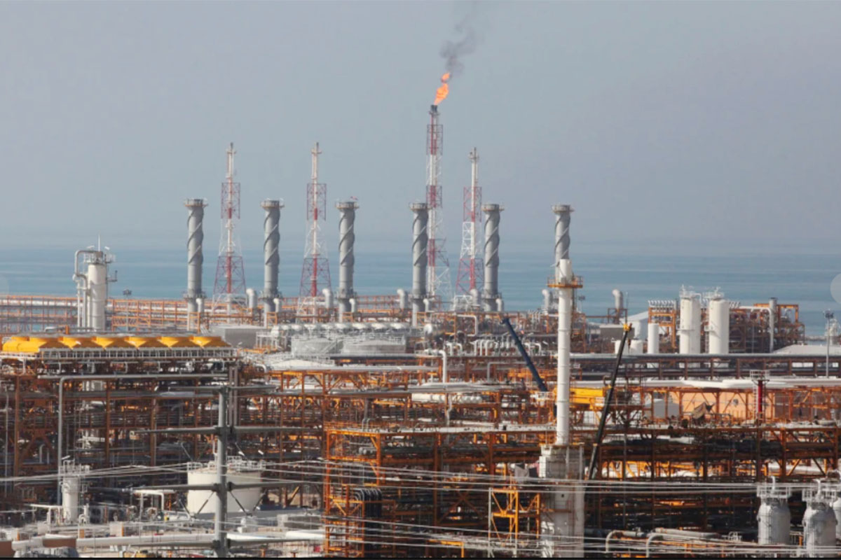 Iran hits Saudi, Kuwaiti oil refineries in latest attacks