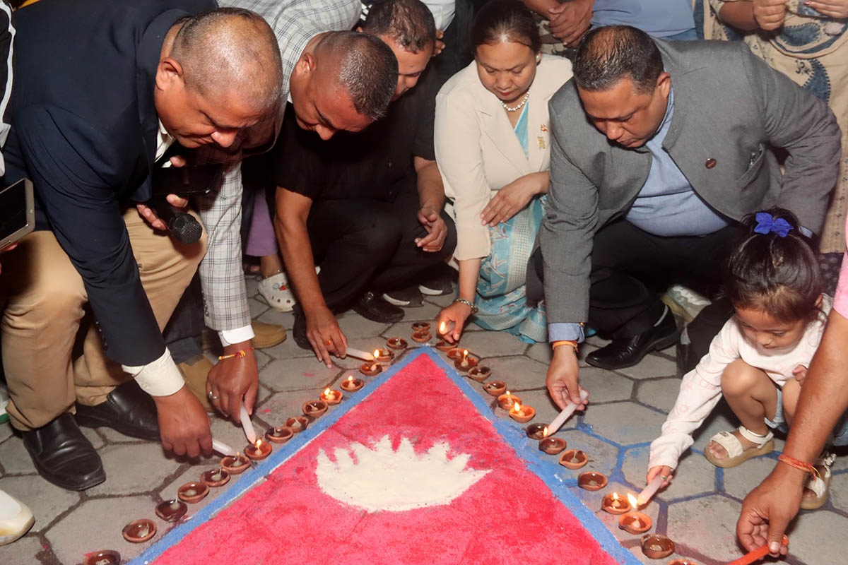 Lamp-lighting ceremony held in memory of flood and disaster victims