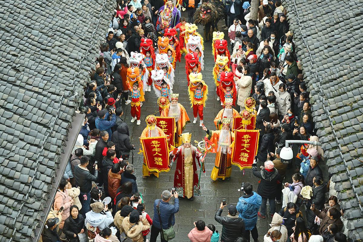 China's Langzhong city extends Spring Festival holiday, invites tourists with cultural programme