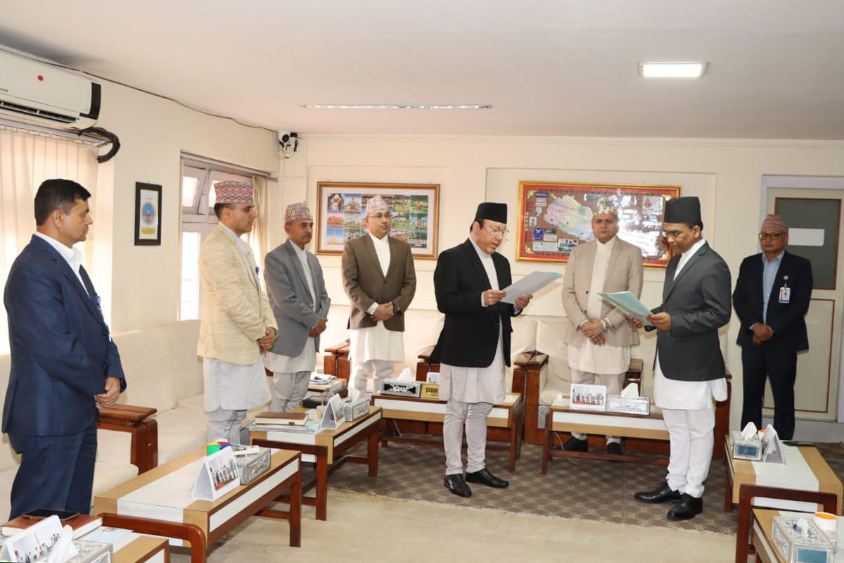 NRB-Governor-Biswo-Nath-poudel-(1)-1747821956.jpg