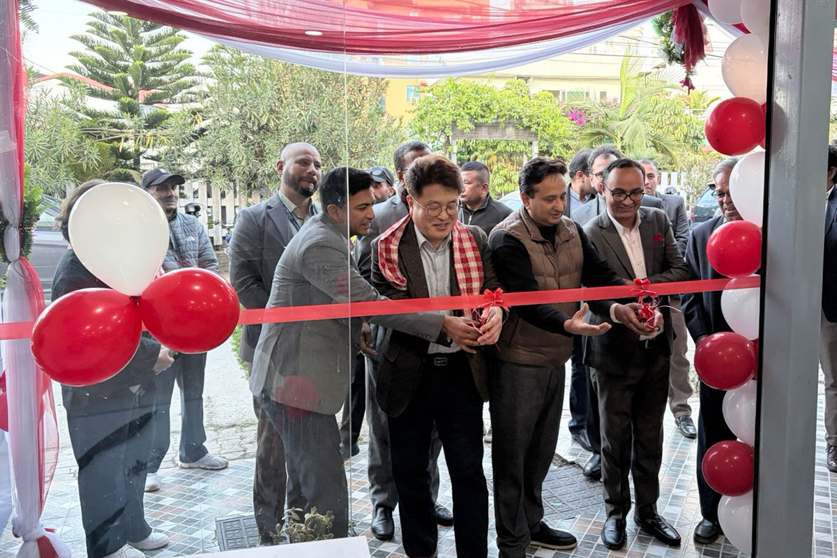 Nepal’s-First-LG-Powered-Laundry-Lounge-Launched-by-CG-Electronics-and-Classy-Clean-in-Kathmandu-03-1765781368.jpg