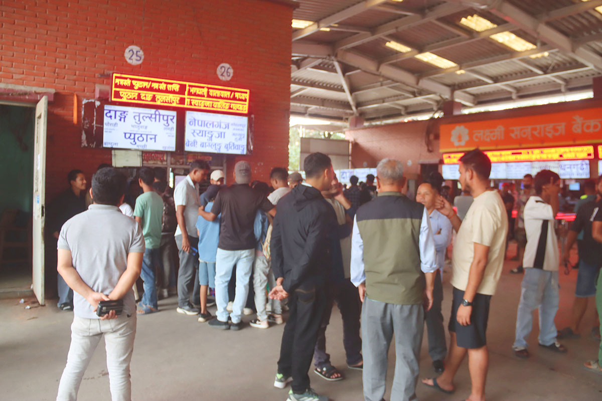 Daily departures at New Bus Park rise to 15,000 ahead of Dashain