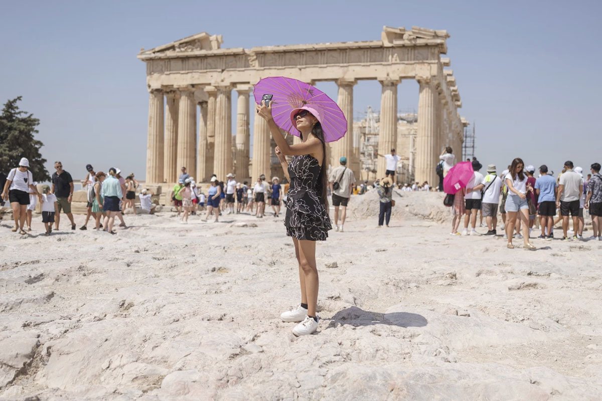 Parthenon-temple,-Acropolis-hill,-Athens,-Greece-1750573841.jpg