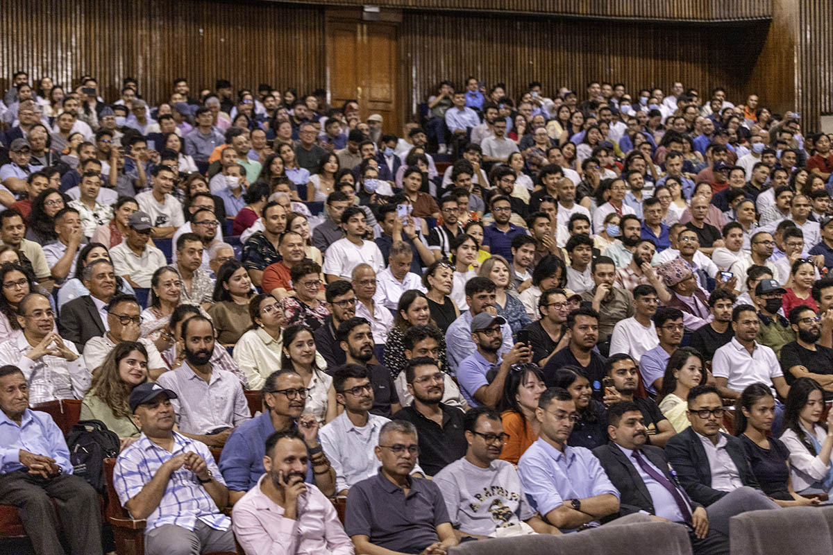 Shashi-Tharoor,-म-किन-हिन्दू-(6)-1789365857.JPG