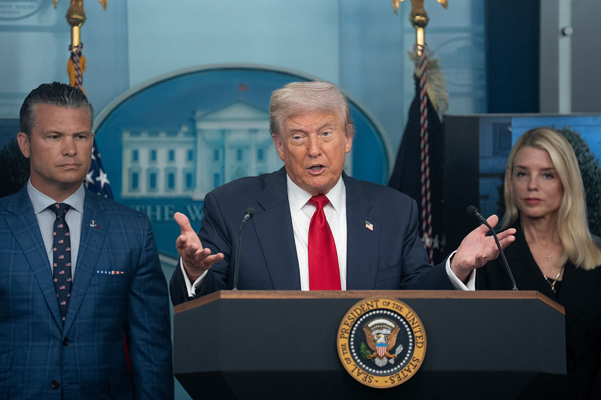Trump signs order to extend China tariff truce by 90 days
