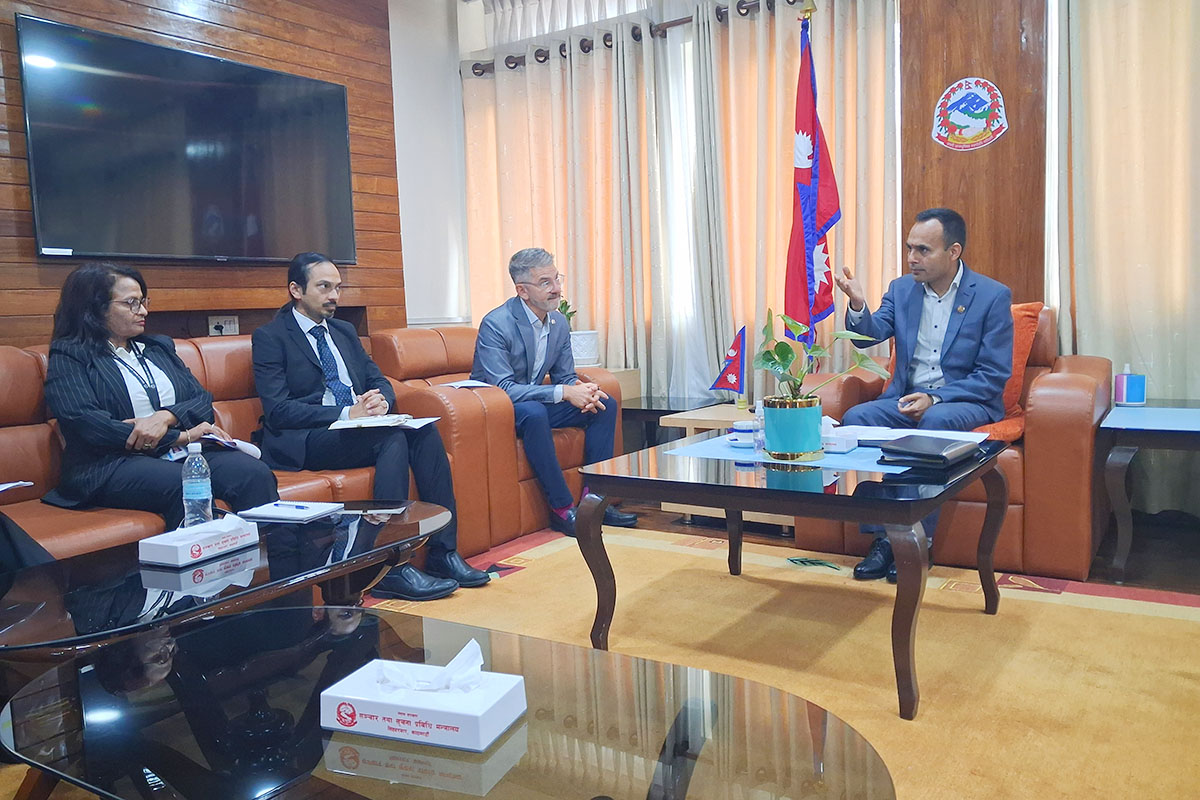 World Bank delegation meets communications minister to discuss digital transformation project